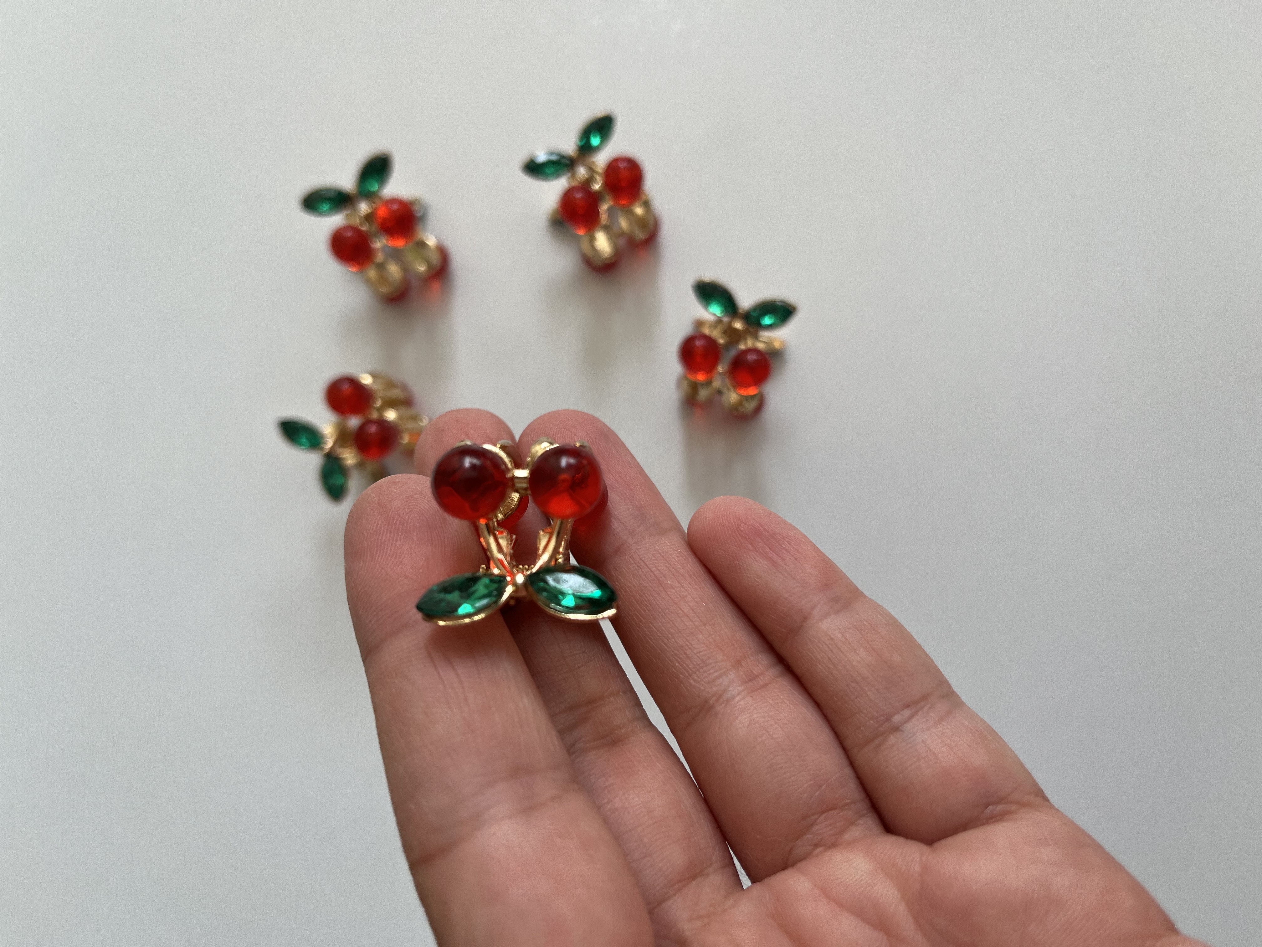 مینی کلیپس آلبالو